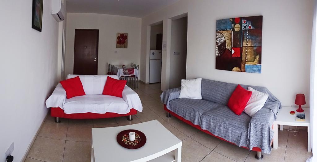 Melpo Court Apartment Geroskipou Exterior photo