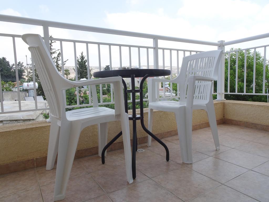 Melpo Court Apartment Geroskipou Exterior photo